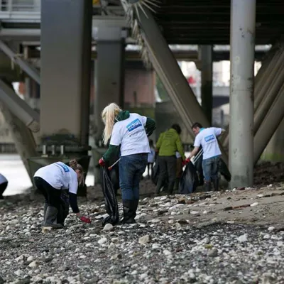 Beach Clean Thames 21