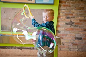 Impressions 5 Science Center Lansing Bubbles 1400X1000